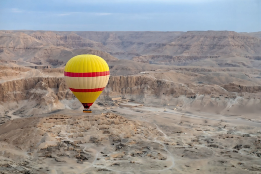 hot-air-balloon-ride-over-desert